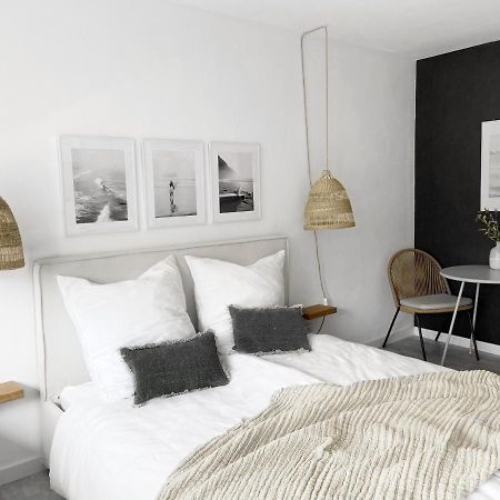 Seaside Rooms - Zentrales Design-Apartment Mit Balkon & Parkplatz - 2 Minuten Zum Strand Timmendorfer Strand Exterior foto