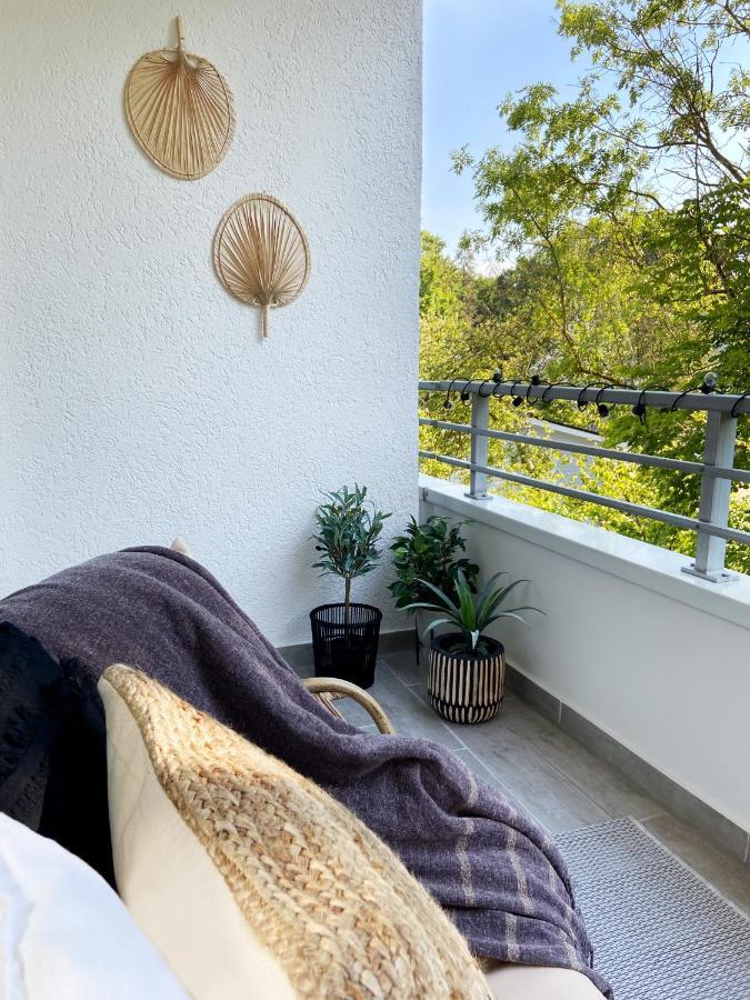 Seaside Rooms - Zentrales Design-Apartment Mit Balkon & Parkplatz - 2 Minuten Zum Strand Timmendorfer Strand Exterior foto